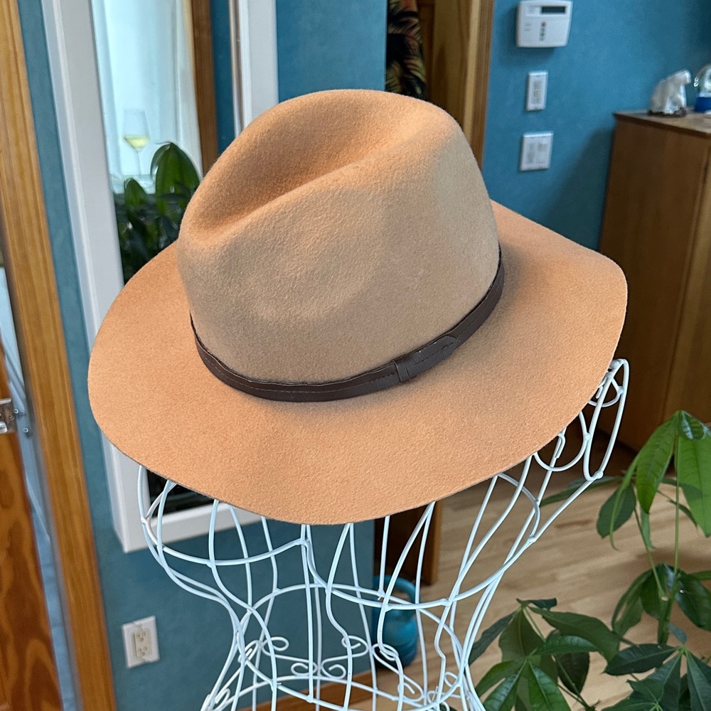 Ecote Camel Fedora with Black Band